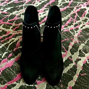 Steve Madden Women’s black booties